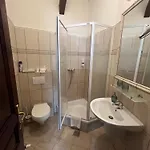 Hotel Madi Kuria Es Rendezvenykoezpont 3*