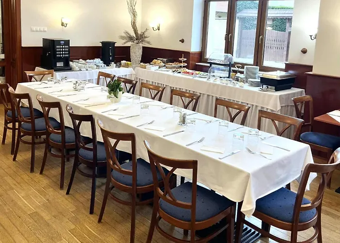 Madi Kuria Es Rendezvenykoezpont 3* Mád